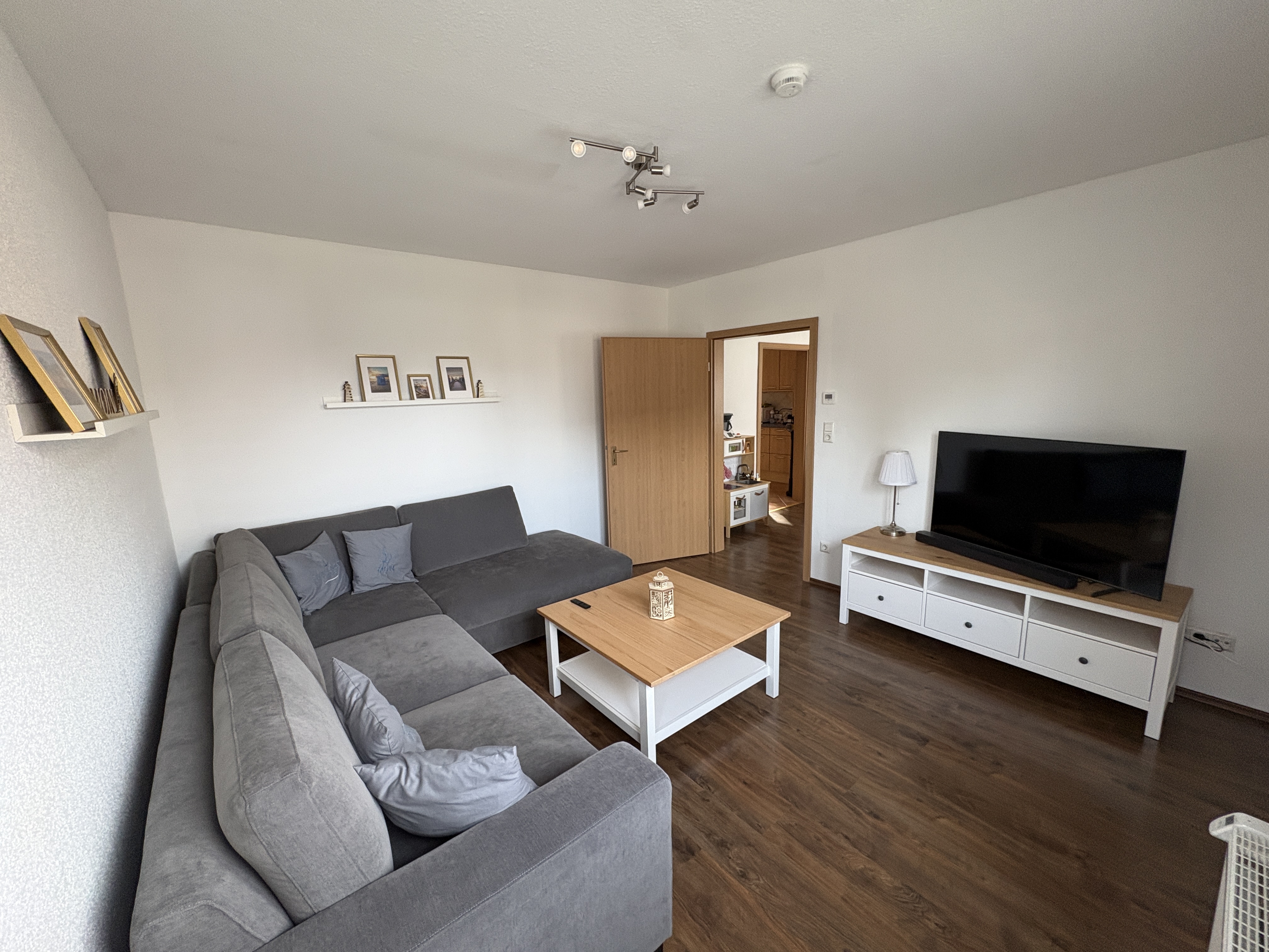 Wohnzimmer mit Smart-TV
